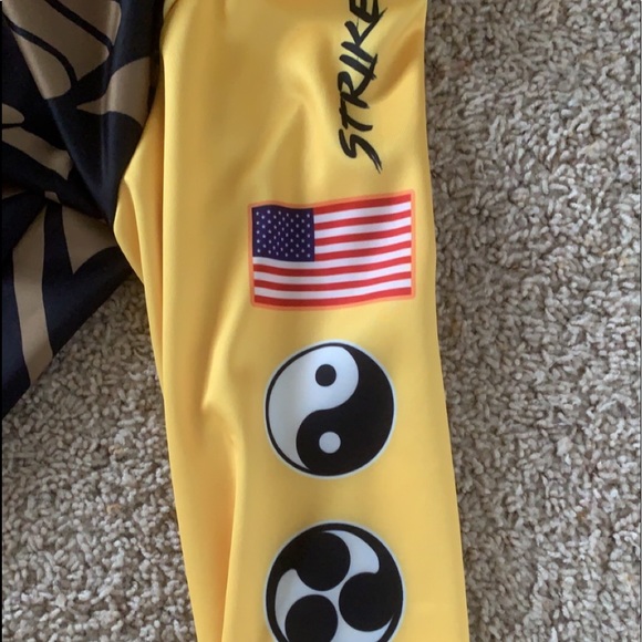 Brand new cobra Kai hoodie🐍 - Picture 3 of 5